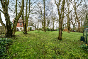 Photo 24- click for photo gallery